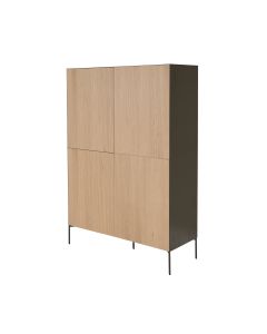 Zeitgenössischer, Eleganter Schrank: Eiche Mit Raffiniertem Linienprofil Und Metalloberfläche.